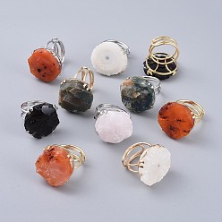 Смешанные камни Регулируемые натуральные грубые необработанные смешанные каменные перстни, с латунной фурнитурой , самородки, разноцветные, Размер 8~9, 18~19.5 мм