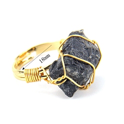 Obsidiana Anillos ajustables de pepita de obsidiana natural, anillo envolvente de alambre de cobre dorado, diámetro interior: 19 mm