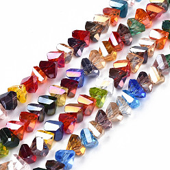Color mezclado Abalorios de vidrio electrochapa, triángulo, color mezclado, 3.5x6x4.5 mm, agujero: 1 mm, sobre 100 unidades / cadena, 13.39'' (34 cm)