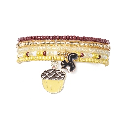 Or 5 pcs 5 ensemble de bracelets extensibles en perles de verre de style, breloques en émail en alliage d'écureuil et de gland bracelets empilables pour femmes, or, diamètre intérieur: 2-3/8 pouce (5.9 cm), 1 pc / style