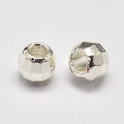 Серебро Латунные круглые граненые распорки, серебряные, 4 мм, отверстие : 1.5 мм