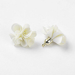 Ivoire Décorations de pendentif en tissu, avec les accessoires acryliques, fleur, blanc crème, 25~30x28~35mm, Trou: 2mm