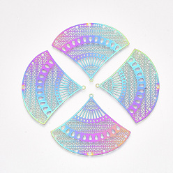Rainbow Color Placage ionique (ip) 201 liens de composants de lustre en acier inoxydable, embellissements en métal gravé, forme fan, couleur arc en ciel, 44x54.5x0.2mm, Trou: 1.5mm