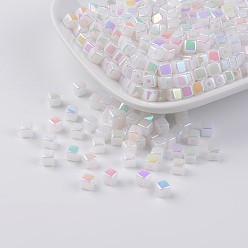 Blanc Perles acryliques de poly styrène respectueuses de l'environnement, couleur ab , cube, blanc, 4x4mm, trou: 1 mm, environ 8000 pcs / 500 g
