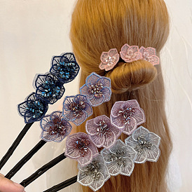Accessoire de cheveux de broderie de fleurs pour les femmes avec des coiffures polyvalentes