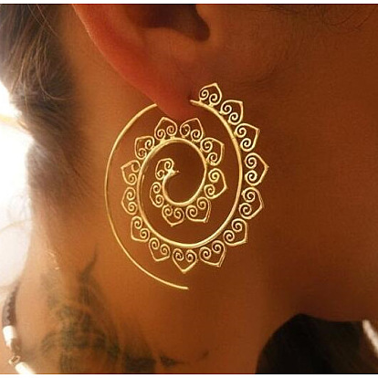 Vintage Spiral Gear Heart Earrings with Exaggerated Vortex Design