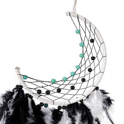 Tela/red tejida de hierro con adornos colgantes de plumas, con cuentas de plástico, cubierto con cordón de cuero, luna
