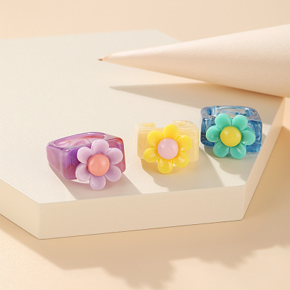 Resin Handcrafted Flower Ring - Creative, Stylish, and Elegant Design.