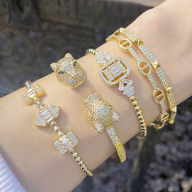 Exaggerated Fashion Bracelet with Unique and Luxurious Style - High-end, Sophisticated, Trendy.