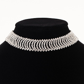 Chic Multi-layered Necklaces with Retro Minimalist Style for Trendy Women - N306