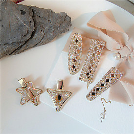 Chic Pearl Hair Clip with Rhinestones - Elegant and Versatile for Girls and Women