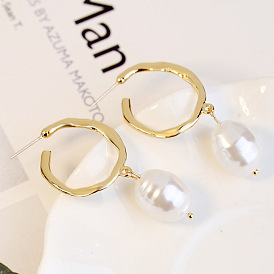 C-shaped Zinc Alloy Earrings with Imitation Pearl Pendant - Elegant and Stylish