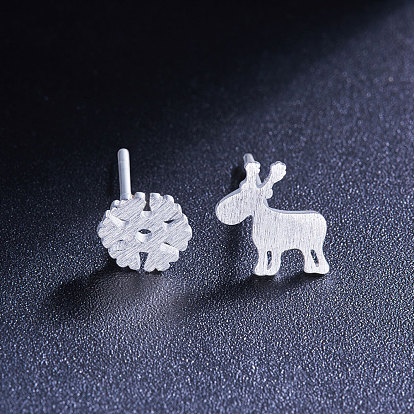 Aretes de plata de ley shegrace 925, pendientes asimétricos, con copo de nieve y renos, Navidad