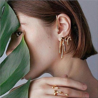 Exaggerated and unique design, cool ear clip without ear hole, painless.