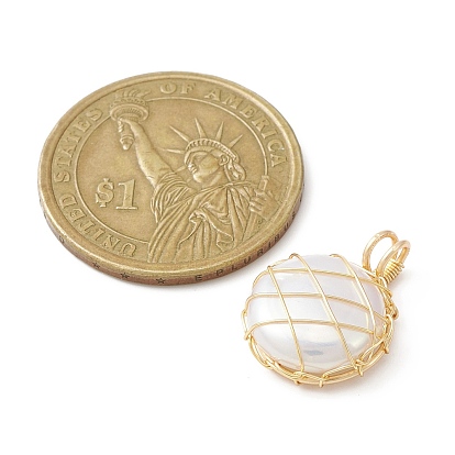 Pendentifs perle keshi perle baroque naturelle, Breloques rondes plates avec fil de cuivre écologique enveloppé