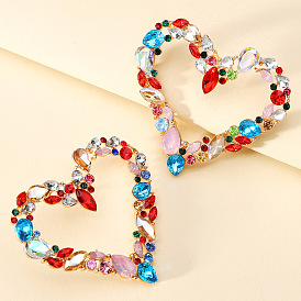 Exaggerated Heart-shaped Colorful Alloy Diamond-studded Earrings for Women, Fashionable and Luxurious Jewelry with High-end Temperament