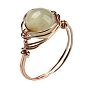 Кольцо на круглый палец из смеси натуральных и синтетических камней, покрытие стойки латунное кольцо из розового золота