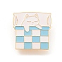 Gato de estilo de dibujos animados en los alfileres de esmalte de cama/cajón/bolsa, insignia de aleación de oro claro para mujer