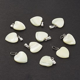 Pendentifs en coquillage / coquille de trochus naturel, charmes de coeur, avec les accessoires en fer de tonalité de platine