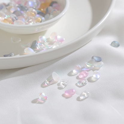 Perles de verre tchèque givrées transparentes, top foré, pétale