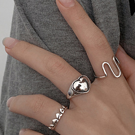 Chic Heart Ring Set with Hinged Joint, 3 Pieces Non-Fading Design in Minimalist Style