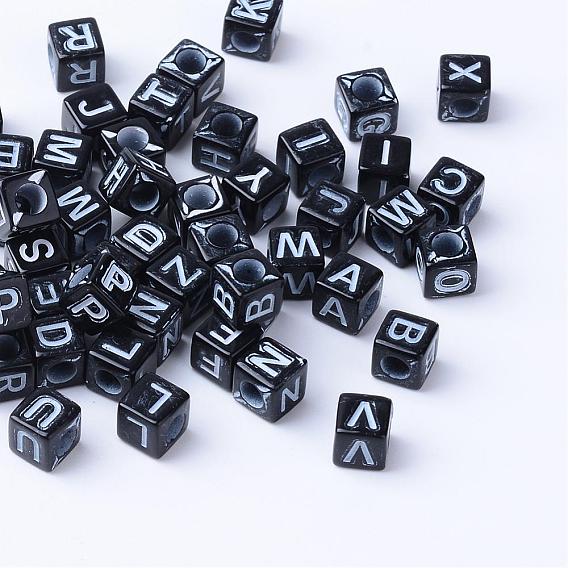 Perles de lettre de trou horizontal acryliques artisanales, cube