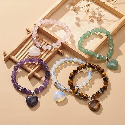 Bracelet extensible en perles rondes avec pierres précieuses et breloque en forme de cœur pour femme