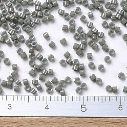 (DB0652) Teinté Opaque Gris Perles miyuki delica, cylindre, perles de rocaille japonais, 11/0, (db 0652) gris opaque teint, 1.3x1.6mm, trou: 0.8 mm, sur 2000 pcs / bouteille, 10 g / bouteille