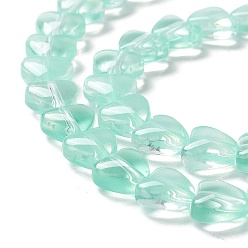 Aigue-marine Transparent perles de verre brin, cœur, aigue-marine, 7.5~8.5x8~8.5x4~4.5mm, Trou: 1mm, Environ 44~45 pcs/chapelet, 12.56~12.87 pouce (31.9~32.7 cm)