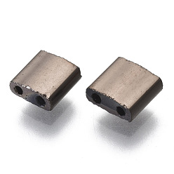 Gunmetal Plaqué Plaquent Rocailles, 2-trou, rectangle, plaqué gris anthracite, 5x4.5~5.5x2~2.5mm, Trou: 0.5~0.8mm