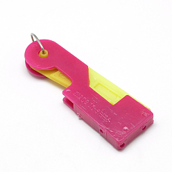 (52) Непрозрачная лаванда Железа швейная игла устройства резьбы нитенаправительной инструмента, с пластиковой фурнитурой, разноцветные, 68x22x7 мм