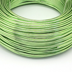 Pelouse Verte Fil d'aluminium rond, fil d'artisanat en métal pliable, fil d'artisanat flexible, pour la fabrication artisanale de poupée de bijoux de perles, pelouse verte, Jauge 22, 0.6mm, 280m/250g(918.6 pieds/250g)