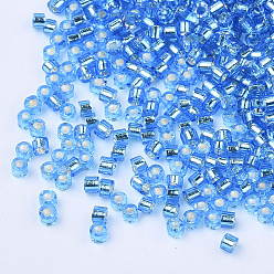 Bleu Dodger Perles cylindriques en verre, Perles de rocaille, Argenté, trou rond, Dodger bleu, 1.5~2x1~2mm, Trou: 0.8mm, environ 8000 pcs / sachet , environ 85~95 g /sachet 