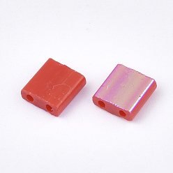 Rouge Déposer des perles de rocaille en verre opaque, 2-trou, rectangle, de couleur plaquée ab , rouge, 5x4.5~5.5x2~2.5mm, Trou: 0.5~0.8mm