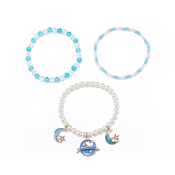Светло-Голубой 3 шт. 3 набор эластичных браслетов из жемчуга и стеклянных зерен в стиле ракушек, браслеты из сплава эмали с луной и звездой для женщин, Небесно-голубой, внутренний диаметр: 2-1/8~2-1/4 дюйм (5.3~5.7 см), 3 шт / комплект