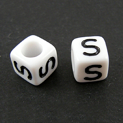Letter S Lettre acrylique européenne perles, trou horizontal, cube, letter.s, 10x10x10mm, Trou: 3.5~4mm, environ598 pcs / 500 g