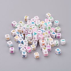 Couleur Mélangete Perles acryliques opaques à trou horizontal, mélange de lettres, cube, couleur mixte, environ 6 mm de diamètre, environ2600 pcs / 500 g, trou: environ 3.2 mm