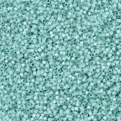 (DB0626) Teinté Aqua Clair Vert Argent Doublé Albâtre Perles miyuki delica, cylindre, perles de rocaille japonais, 11/0, (db 0626) albâtre teinté vert aqua clair teinté argent, 1.3x1.6mm, trou: 0.8 mm, environ 10000 PCs / sachet , 50 g / sac
