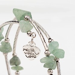Aventurine Verte Trois boucles de bracelets d'emballage naturel aventurine perlés vert, avec des perles tubulaires en laiton et des pendentifs symbole om de style tibétain, 55mm