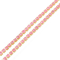 Розовый Цепочки из стразов, латунь , Цепочки со стразами в форме чашки , подражать светящемуся стилю, сырой (без покрытия), светло-розовый, 1.5x1.5 мм, около 18.70 футов (5.7 м) / прядь