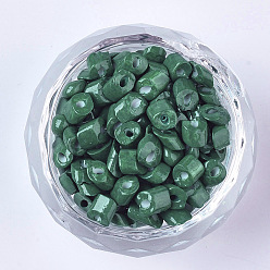 Bleu Vert 6/0 cuisson de perles de rocaille de peinture, perles coupées obliques, couleurs opaques, sarcelle, 6/0, 4~8x3.5~4.5x2.5~3mm, trou: 0.9 mm, environ 5000 PCs / sachet 