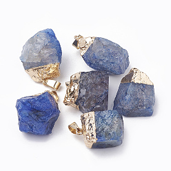 Bleu Pendentifs en cristal de quartz naturel teint, avec des résultats en laiton de fer doré, nuggets, bleu, 20~30x10~18x8~18mm, Trou: 3~4x7mm