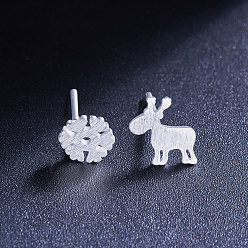 Silver SHEGRACE 925 Sterling Silver Stud Earrings, Asymmetrical Earrings, with Snowflake and Reindeer, Christmas, Silver, 5.5mm