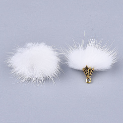 Blanc Décorations pendantes de pompon en fausse fourrure de vison, avec les accessoires en alliage, Or antique, blanc, 20~30x28~30mm, Trou: 1.8mm