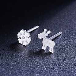 Silver SHEGRACE 925 Sterling Silver Stud Earrings, Asymmetrical Earrings, with Snowflake and Reindeer, Christmas, Silver, 5.5mm