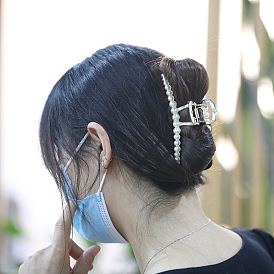Chic Pearl Hair Clip with Rhinestones for Elegant French Style - Perfect for Post-Shower Hairstyles!