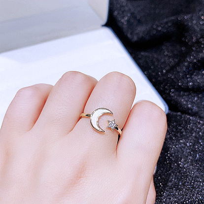 Minimalist Shell and CZ Star Moon Ring for Women - Unique Design, Natural Charm