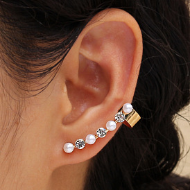 Hollow Diamond Inlaid Ear Cuff Earrings - European and American Style, Pearl Decoration.
