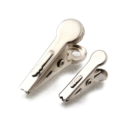 Железные зажимы из крокодиловой кожи