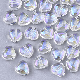 Perlas de vidrio transparentes, color de ab chapado, corazón